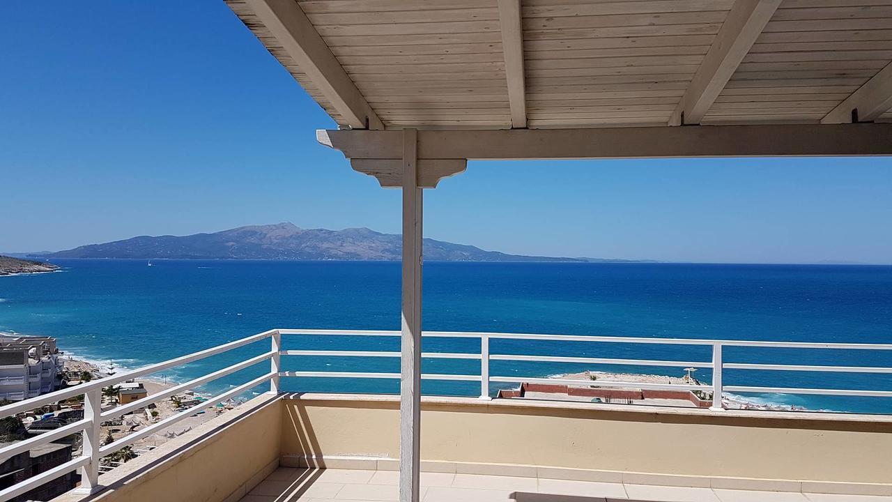 Sea Front Penthouse Appartement Sarandë Buitenkant foto