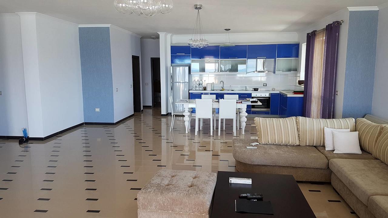 Sea Front Penthouse Appartement Sarandë Buitenkant foto