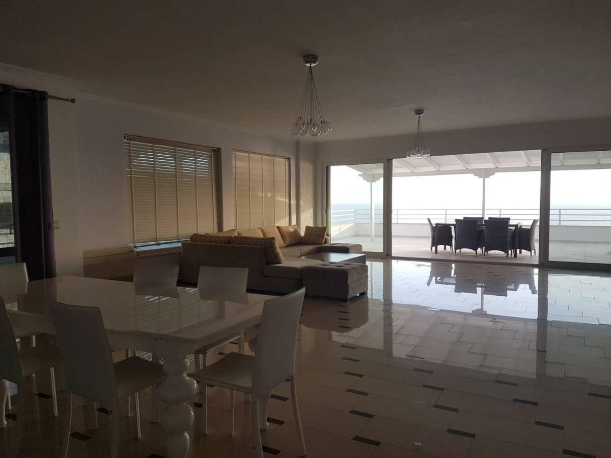 Sea Front Penthouse Appartement Sarandë Buitenkant foto